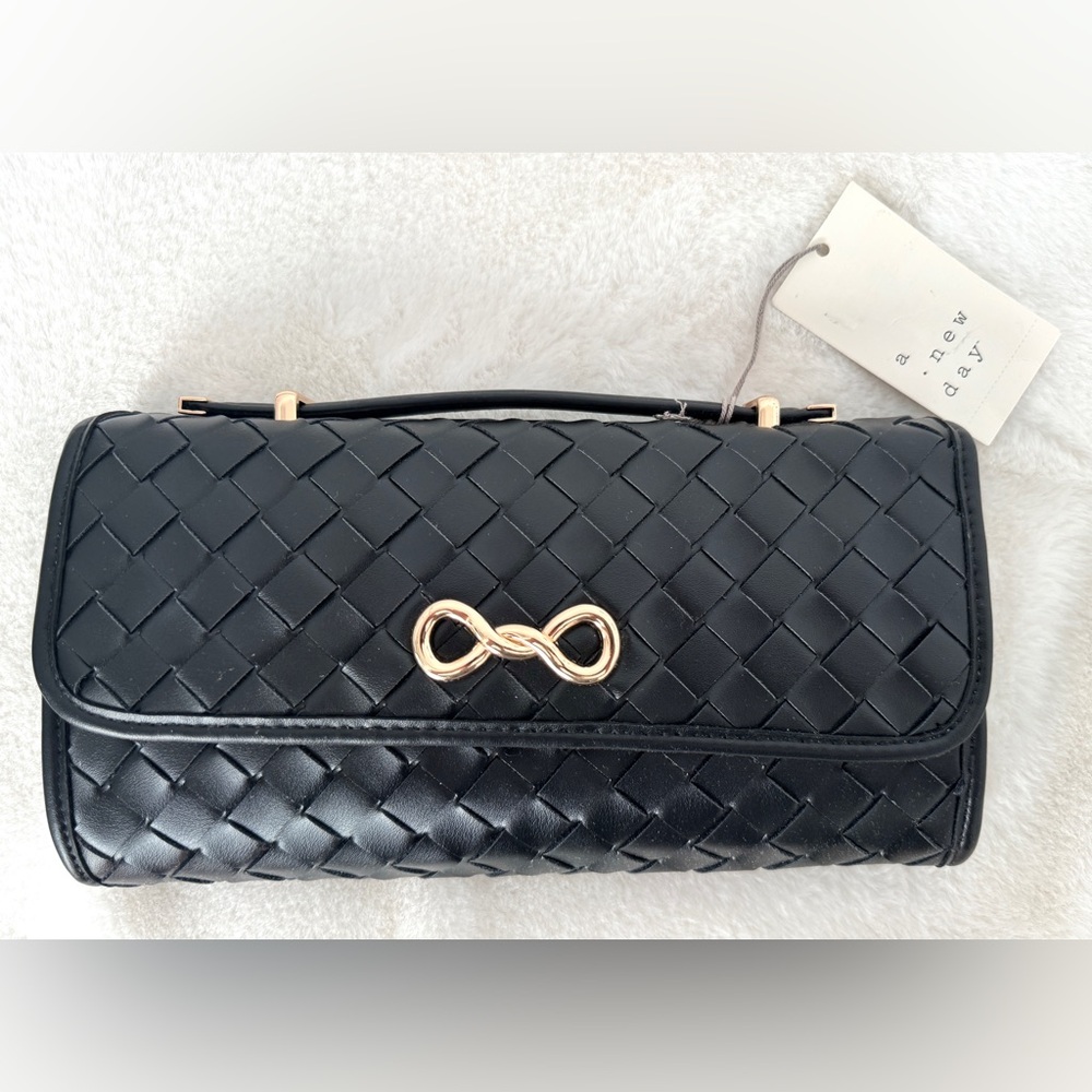 A New Day Black Faux Leather Woven Clutch - NWT - Picture 2 of 7